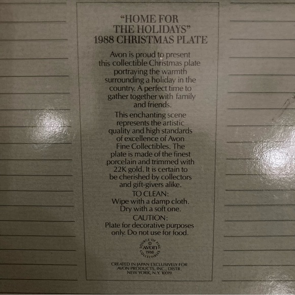“Home for the holidays” 1988 Avon collectors plate for Christmas, 22k gold rim - Picture 6 of 6